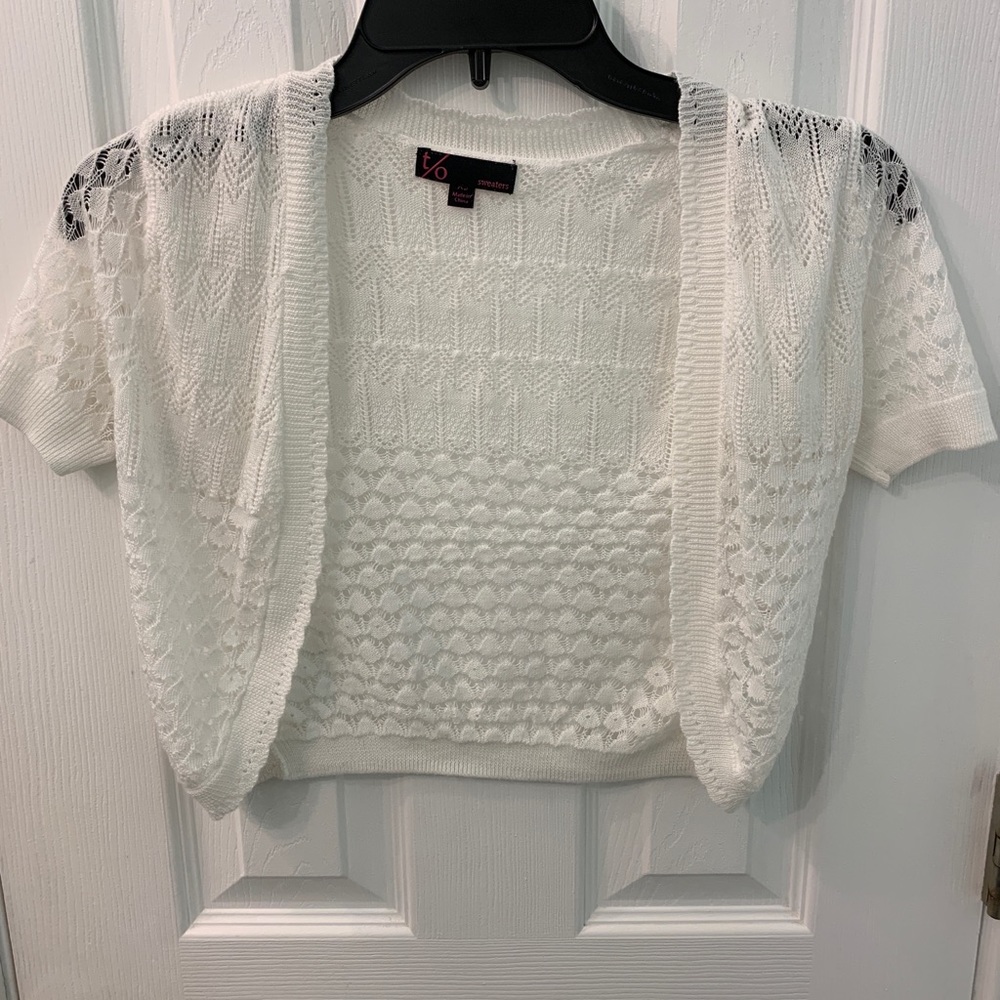SALE: white shawl/covering